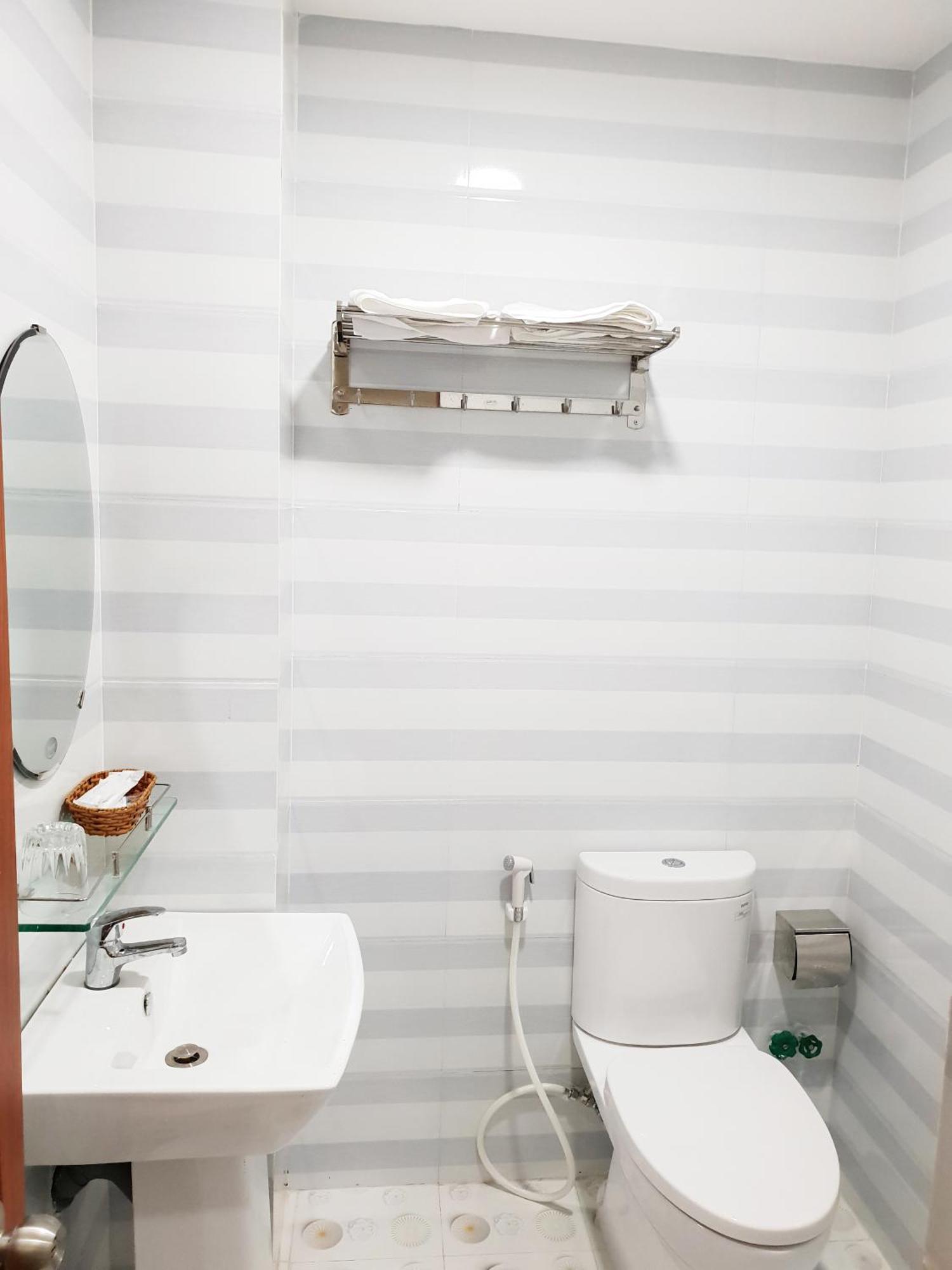 Hotel Khach San Center 2*